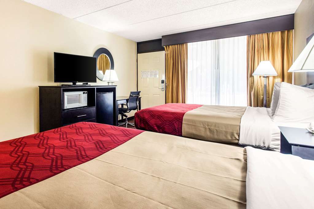 Quality Inn Asheville Airport Fletcher Room photo