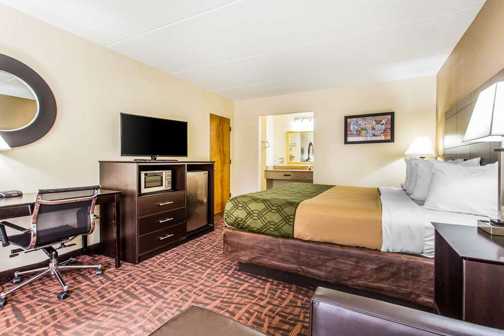 Quality Inn Asheville Airport Fletcher Room photo