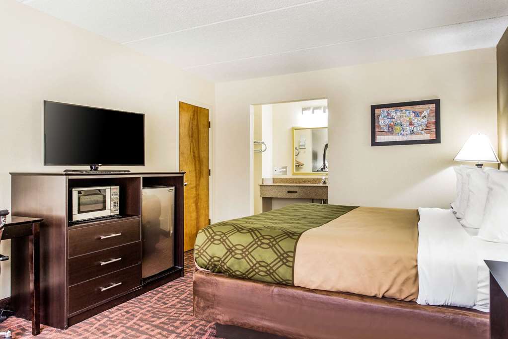 Quality Inn Asheville Airport Fletcher Room photo